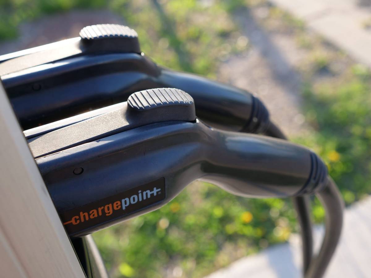 How to Maintain Your EV's High-Voltage Battery for Longevity